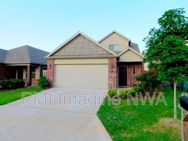 featured image of 2632 N Arroyo Ave