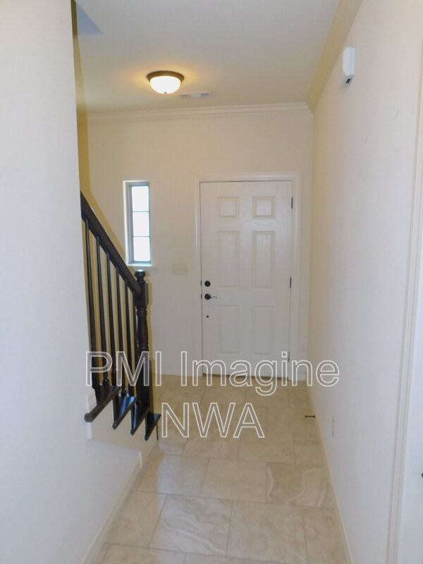 2632 N Arroyo Ave - Photo 6 of 14