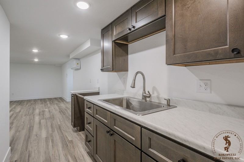 910 Rood Ave - Photo 6 of 10