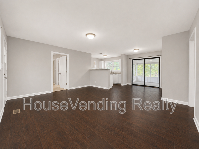 619 Tarpley St - Photo 3 of 22