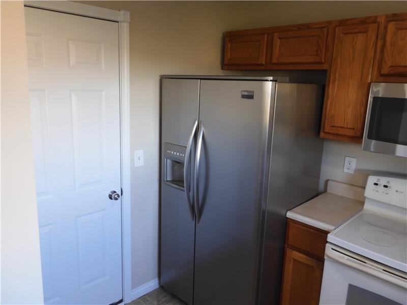 1201 Catletts Ct - Photo 7 of 31