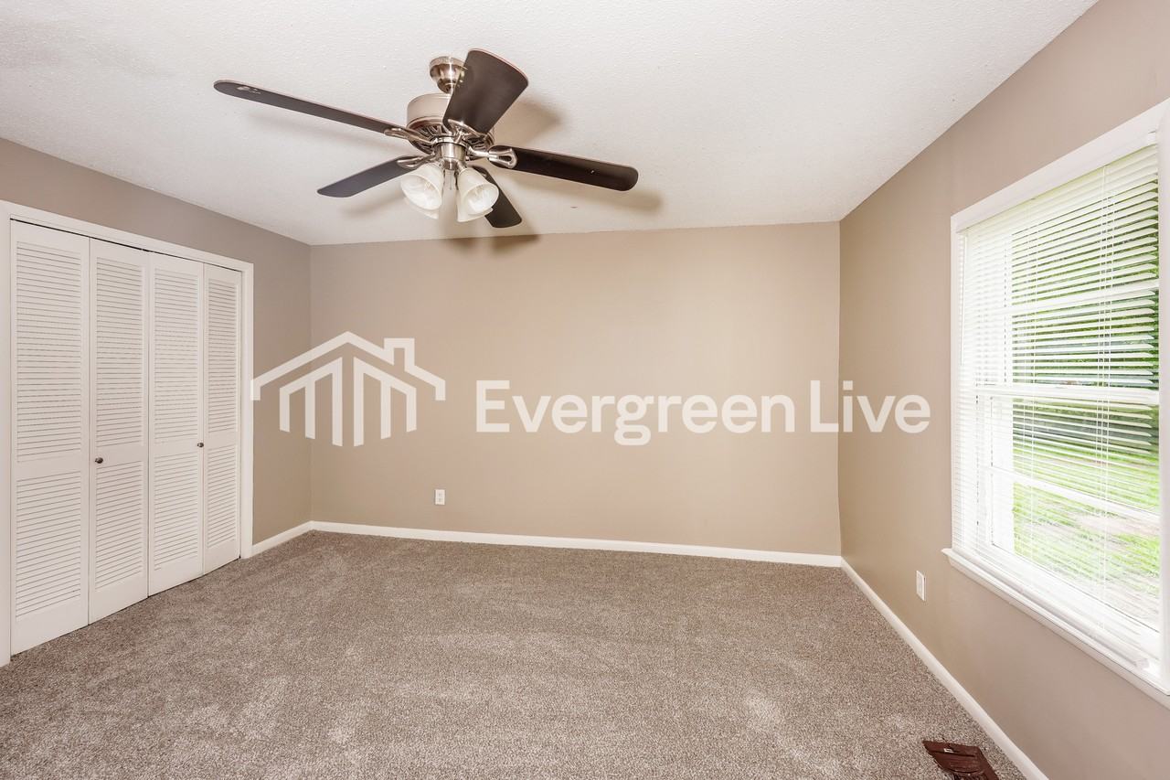1635 Cherry Ave - Photo 7 of 15