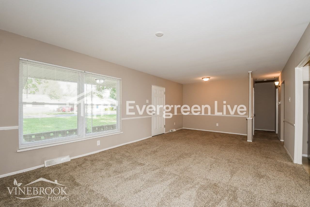 4 Blanchette Dr - Photo 4 of 16