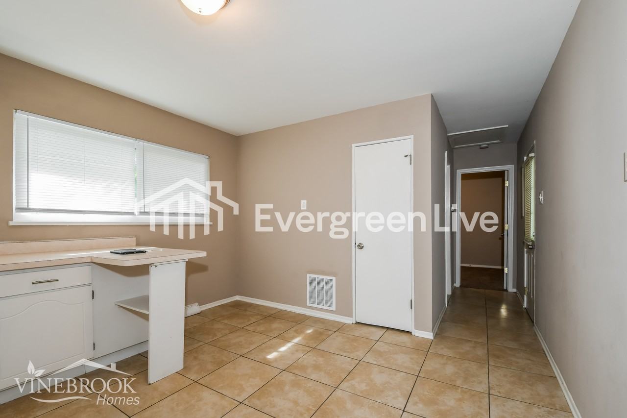 4 Blanchette Dr - Photo 5 of 16