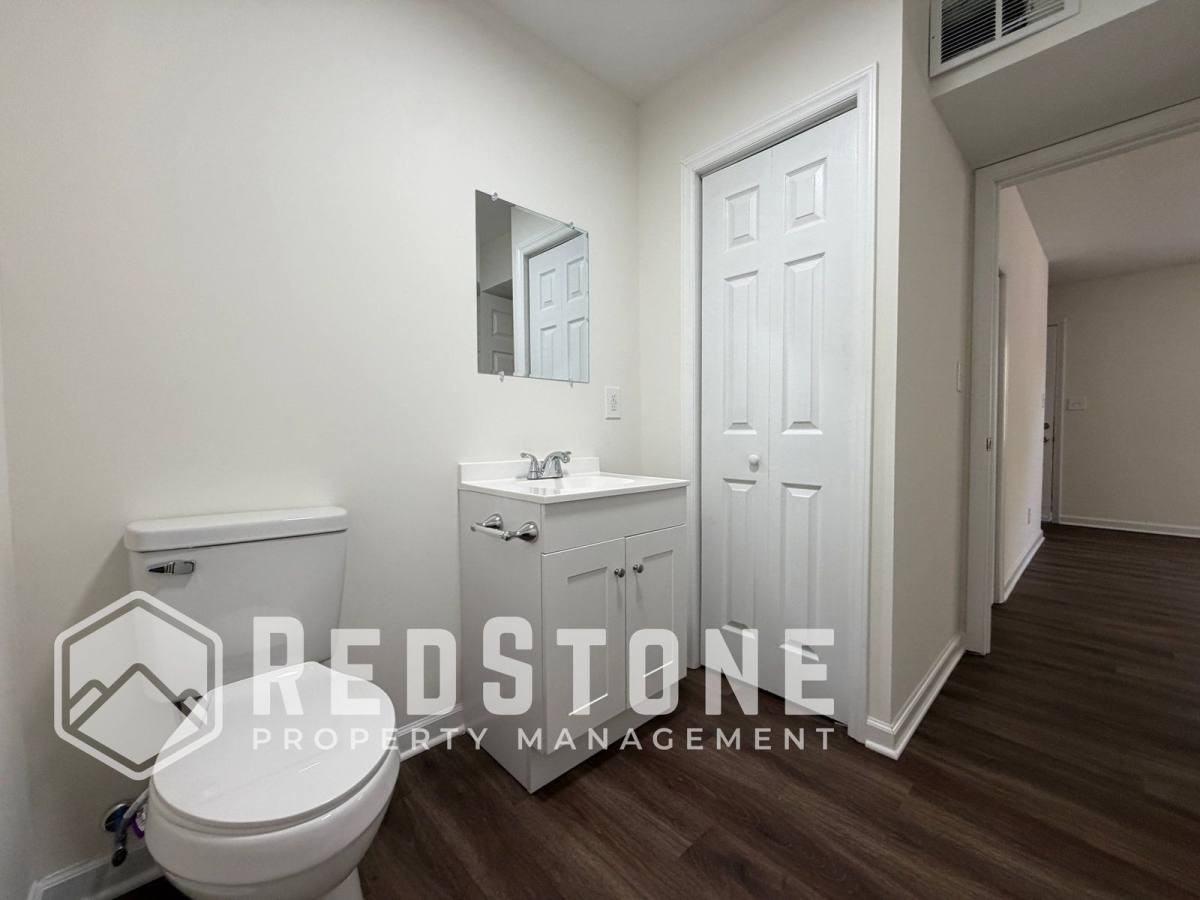 1507 Tucker St #C - Photo 7 of 10