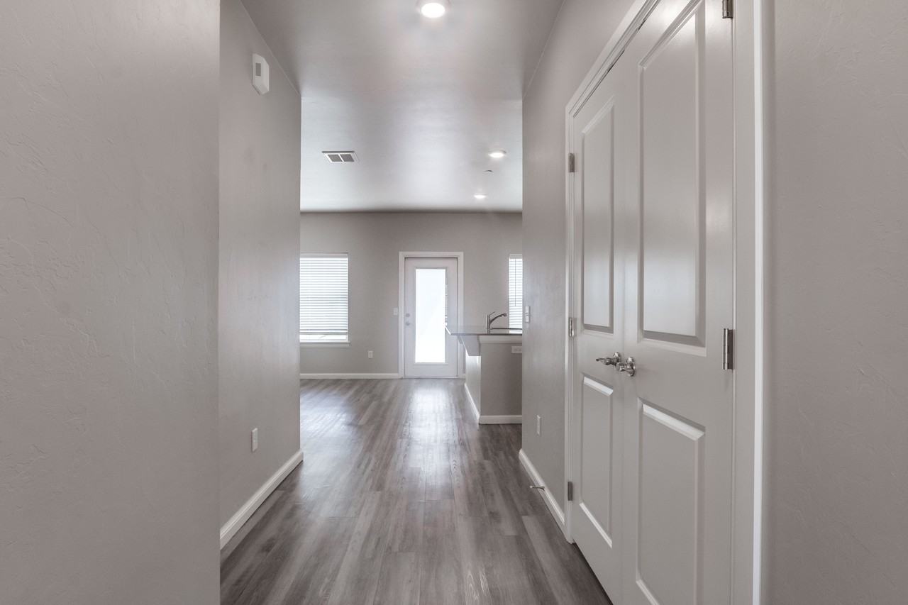 2641 Cedar Tree Rd #C - Photo 5 of 43