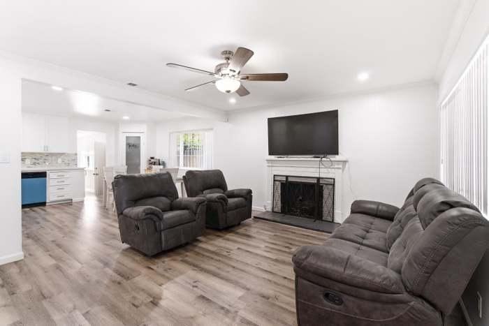 685 Jennings Dr - Photo 5 of 34