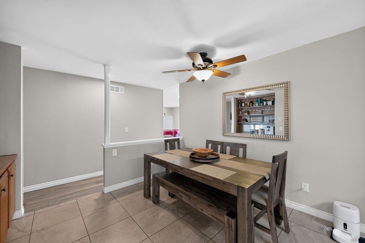 3151 Magellan St - Photo 2 of 33
