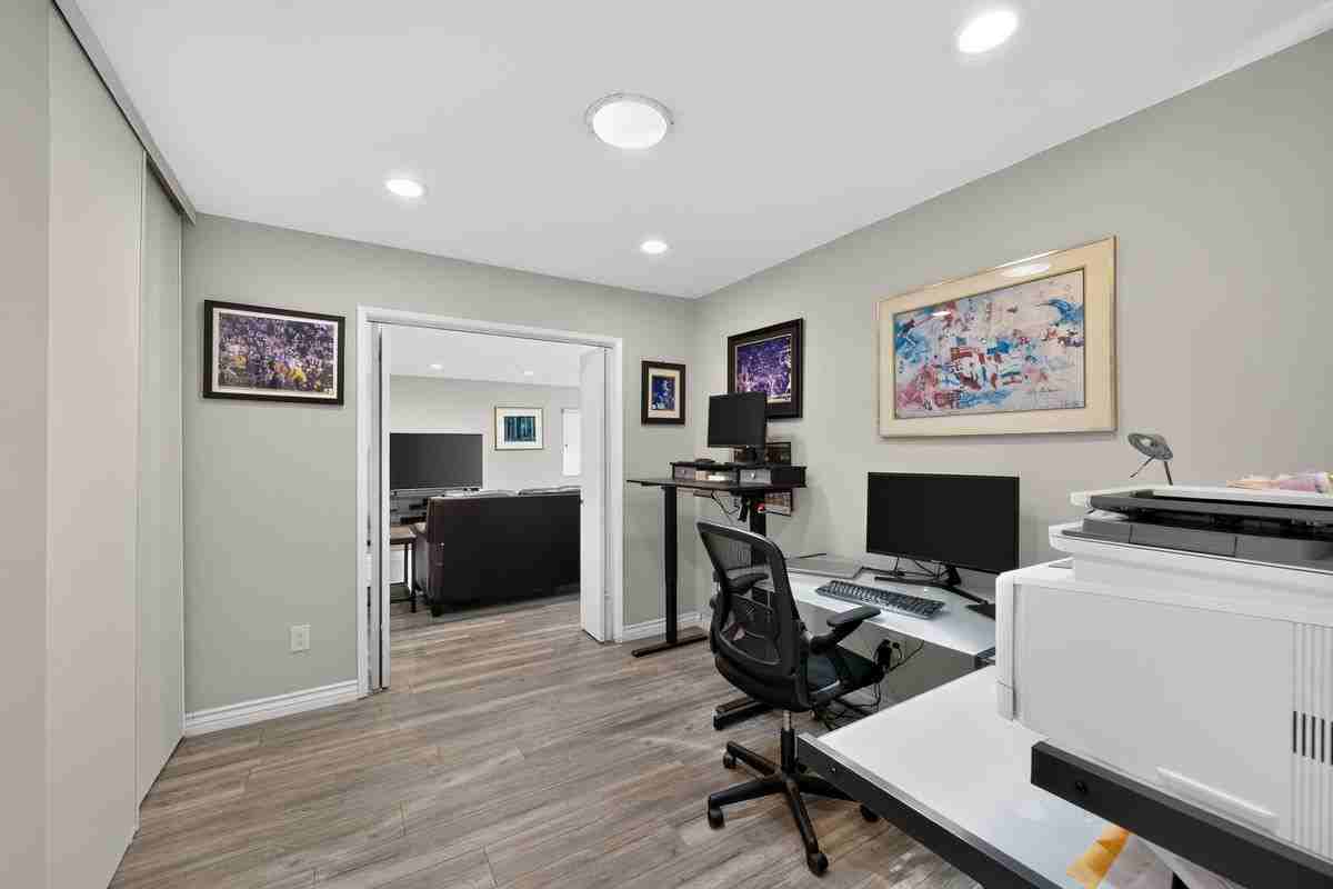 3151 Magellan St - Photo 6 of 33