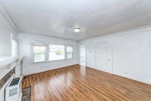 1308 S Van Ness Ave - Photo 1 of 1