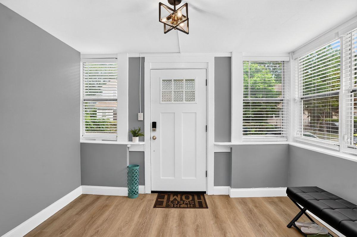 639 Walsh Ave - Photo 2 of 15