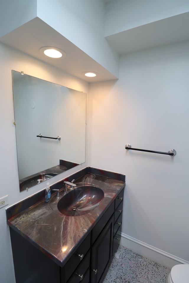2548 N Southport Ave #2F - Photo 6 of 11