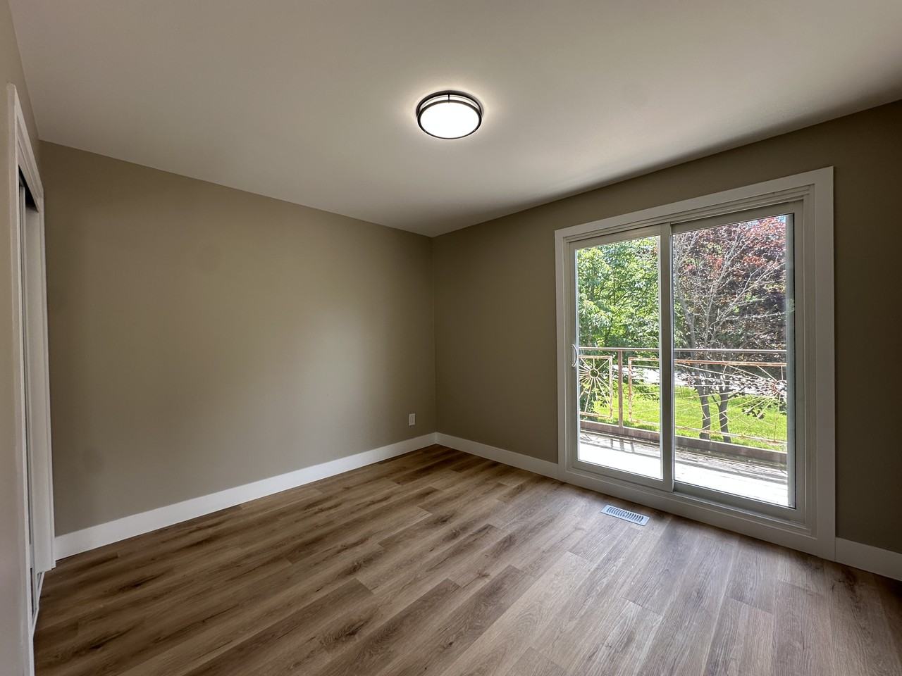 24093 Weirs Siderd - Photo 5 of 17