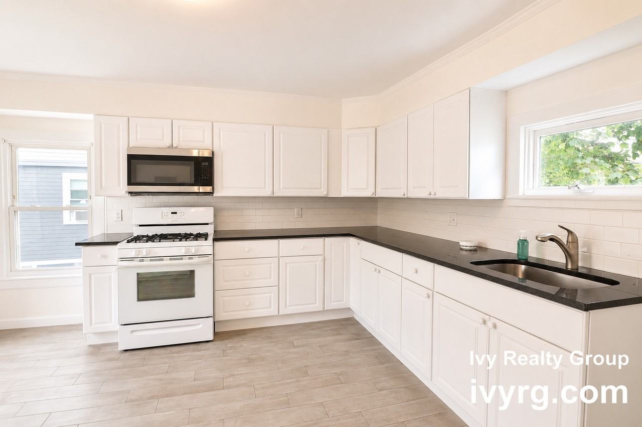 23 Mount Vernon St #2 - Photo 2 of 23