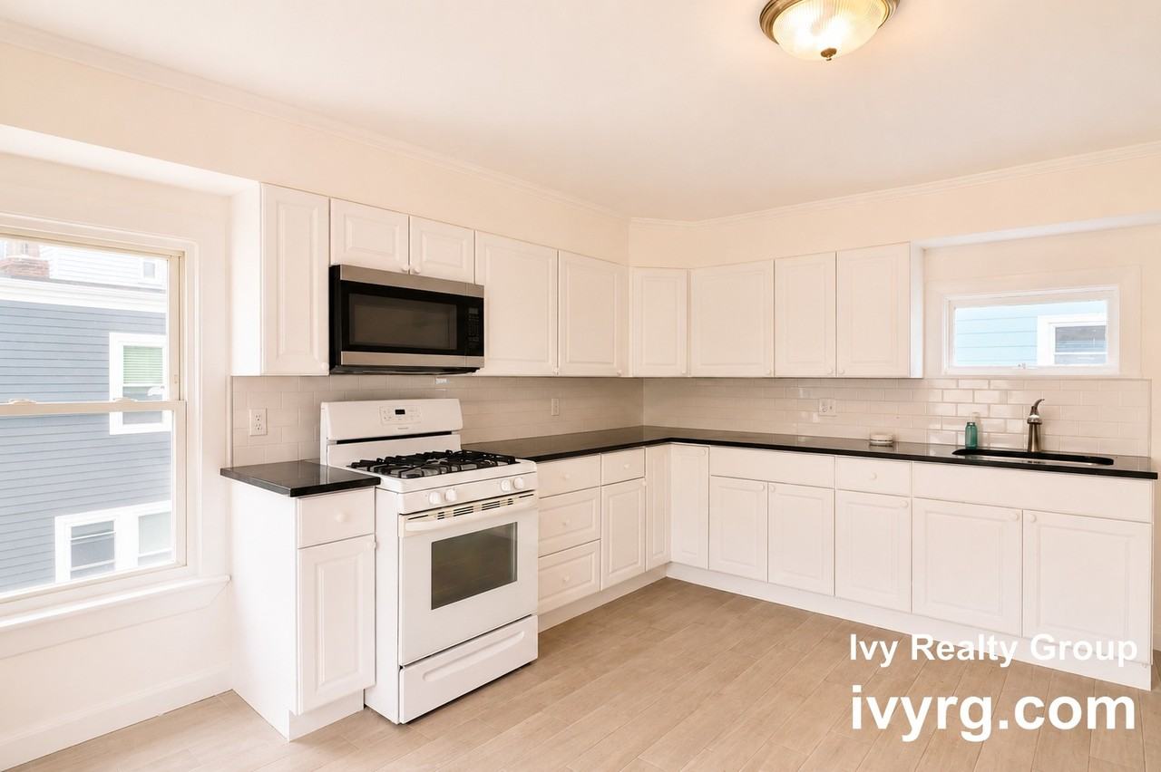 23 Mount Vernon St #2 - Photo 4 of 23