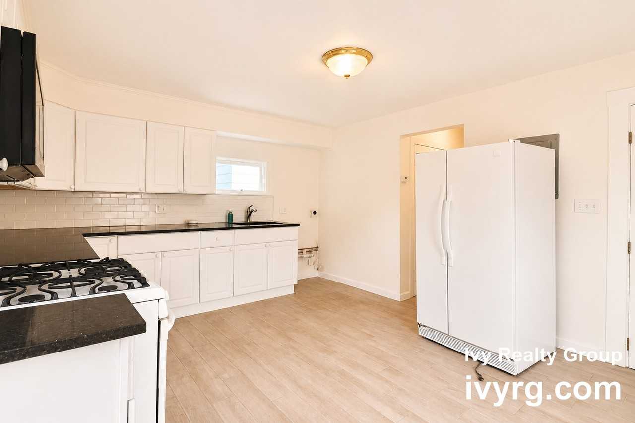 23 Mount Vernon St #2 - Photo 5 of 23