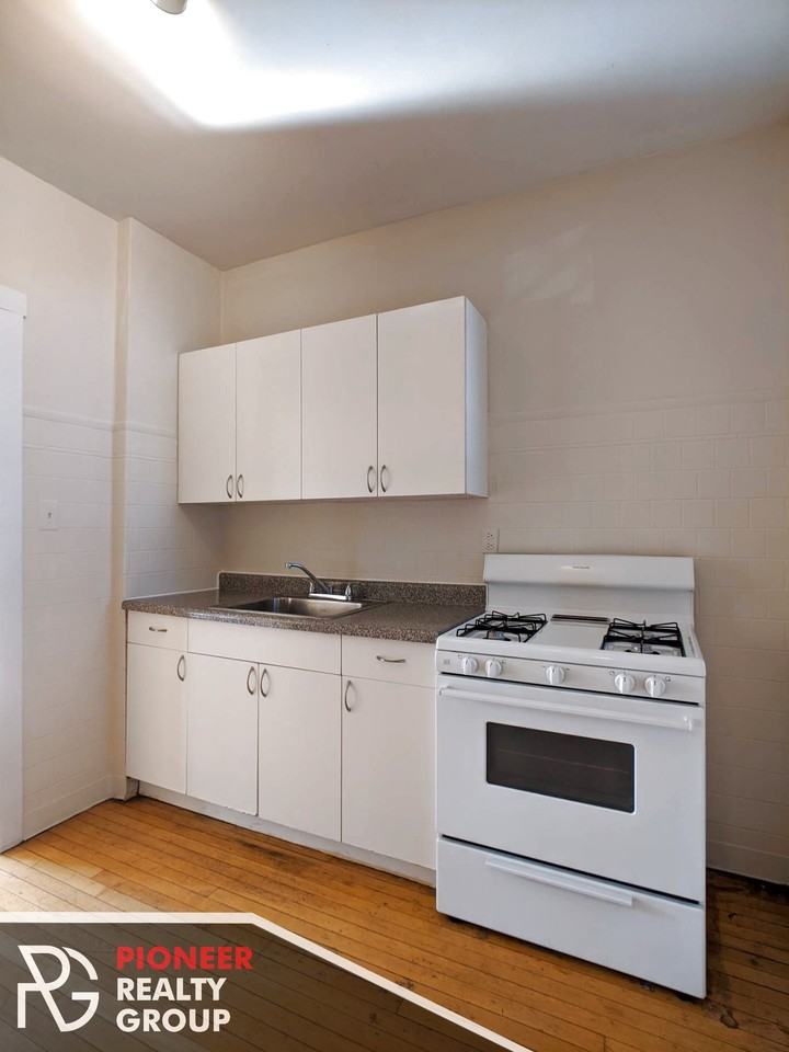 3931 N Keeler Ave #1 - Photo 6 of 21