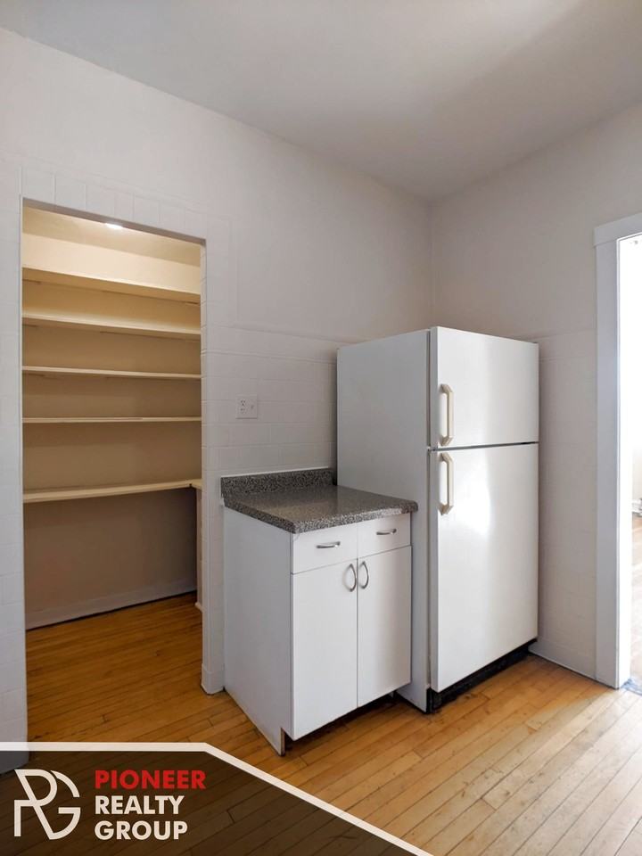 3931 N Keeler Ave #1 - Photo 7 of 21