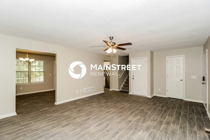 377 Johnstons Dr - Photo 2 of 17