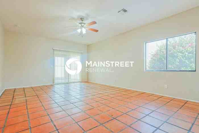 6606 S 10th Dr - Photo 2 of 16