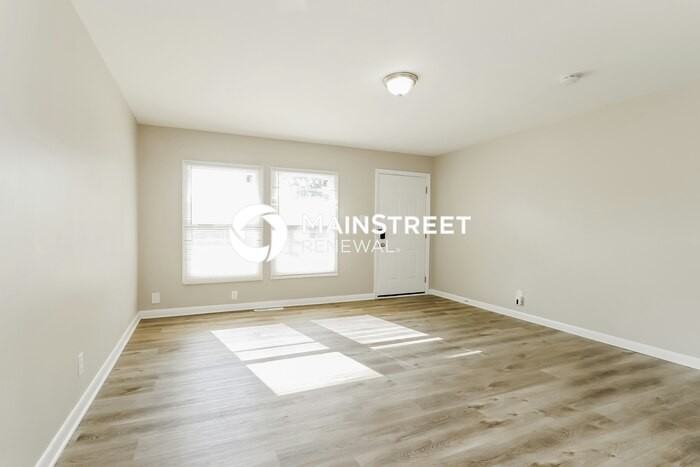 3319 Palmer Ln - Photo 4 of 16