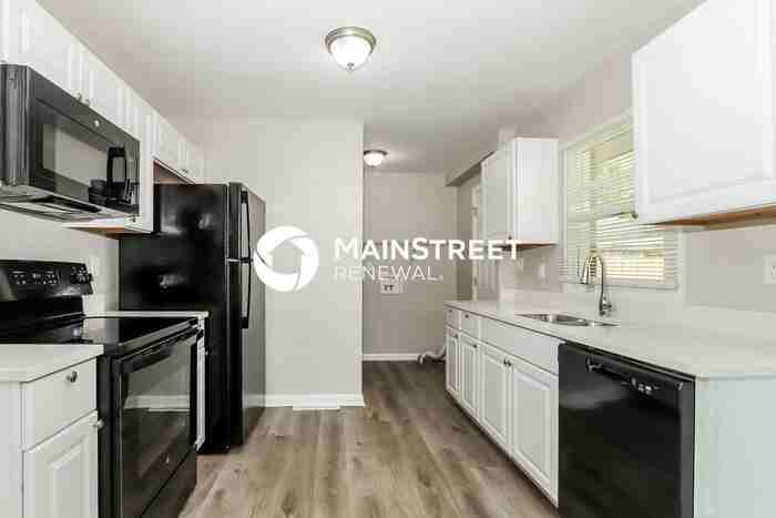 3319 Palmer Ln - Photo 7 of 16