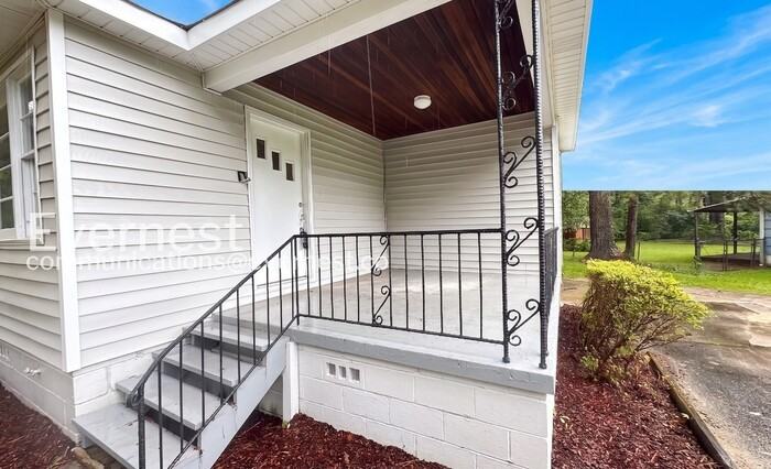 153 Carol Dr - Photo 2 of 28