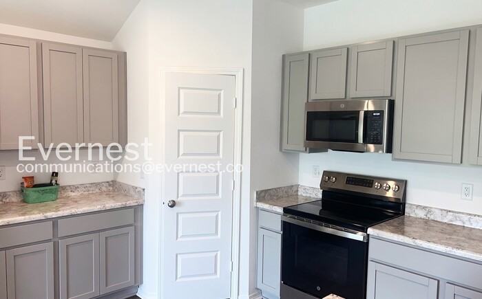 6680 Hollywood Ave - Photo 3 of 31