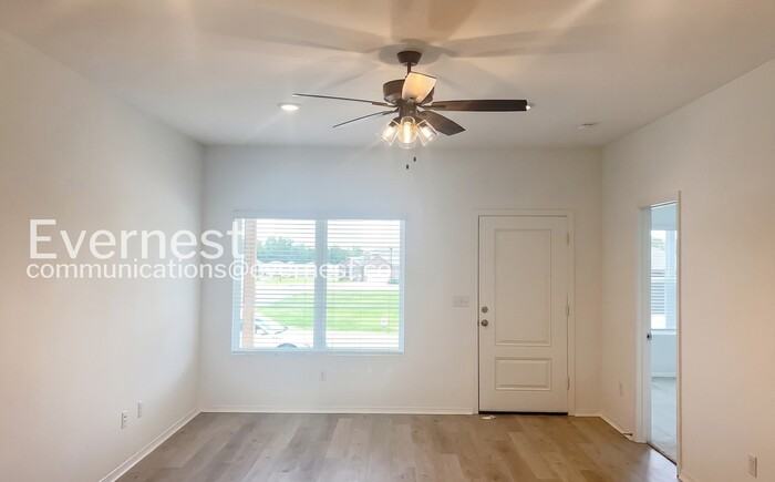 6648 Hollywood Ave - Photo 6 of 23
