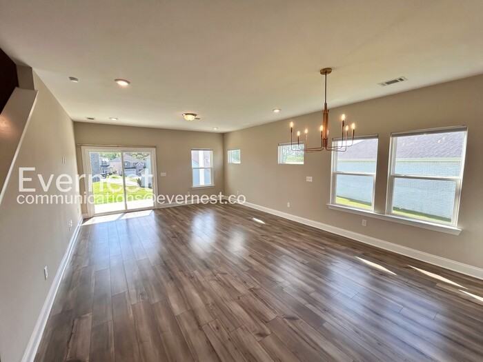 1214 Bridgett Way - Photo 7 of 37
