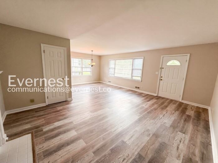 106 Acton Ave - Photo 4 of 26
