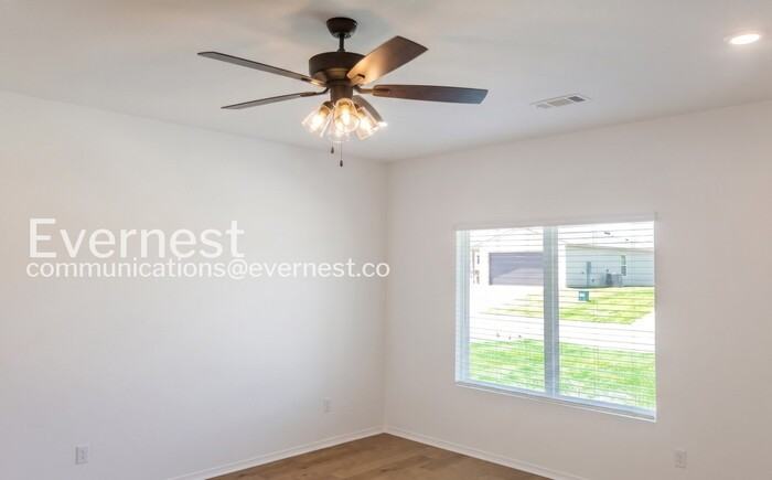 6681 Hollywood Ave - Photo 6 of 21