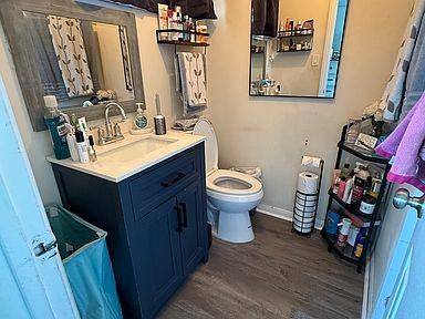 1379 East 35th Street - Photo 4 of 10