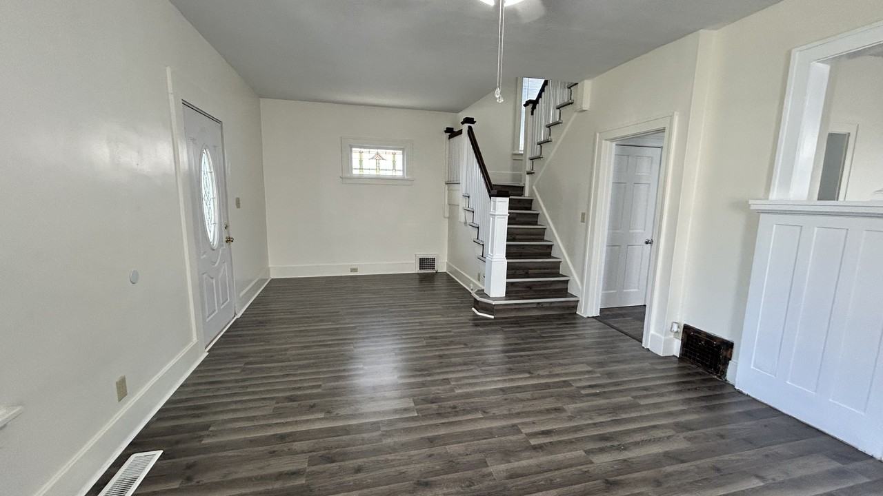 1512 42nd St #NA - Photo 4 of 20