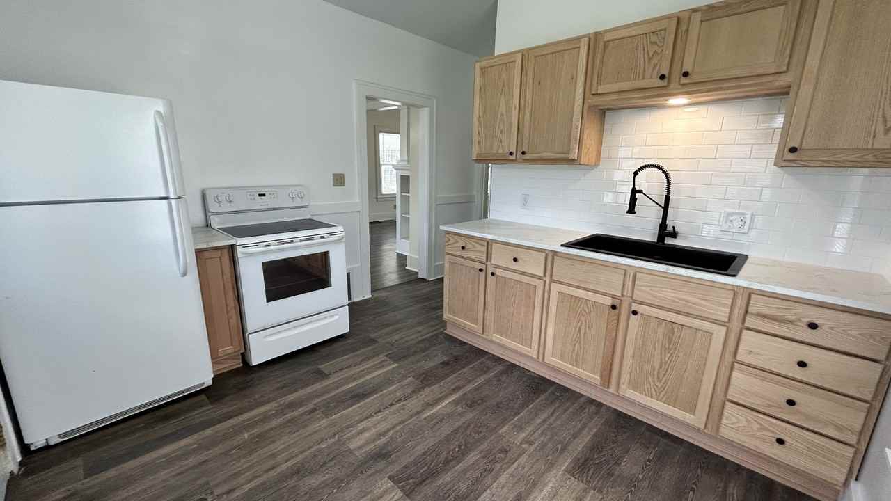 1512 42nd St #NA - Photo 7 of 20