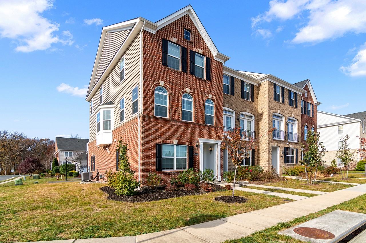 23149 Dunlop Heights Ter #23149 - Photo 2 of 48