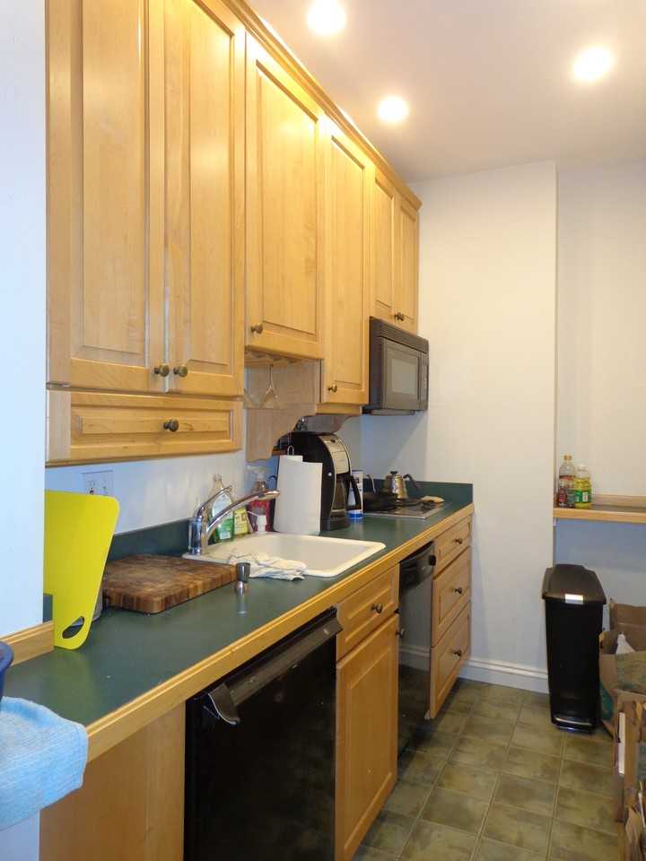 17 Centre St #2R - Photo 3 of 12