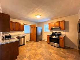 38 Hunting St #2 - Photo 1 of 1