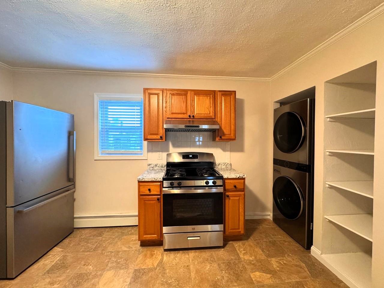 38 Hunting St #2 - Photo 2 of 14