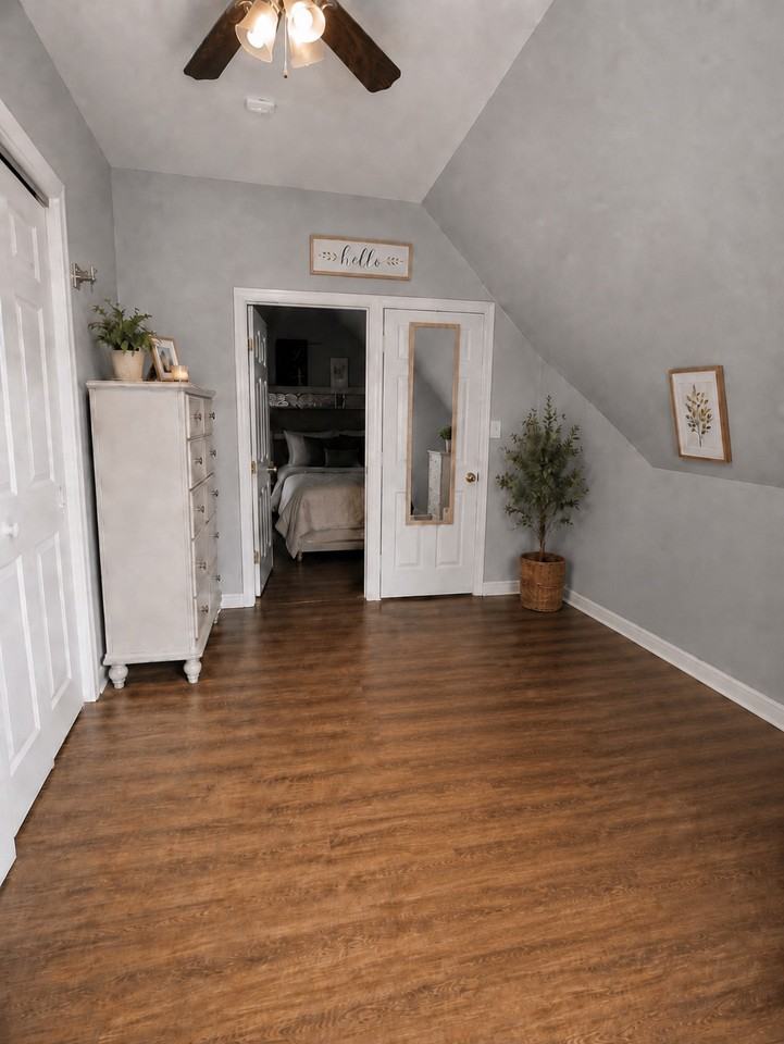 1038 Hyde Park Ave #2 - Photo 7 of 10