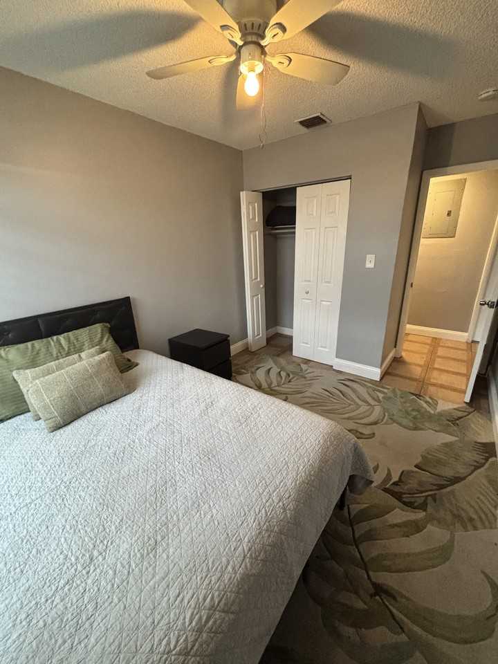 3020 Nw 23rd St #NA - Photo 6 of 31