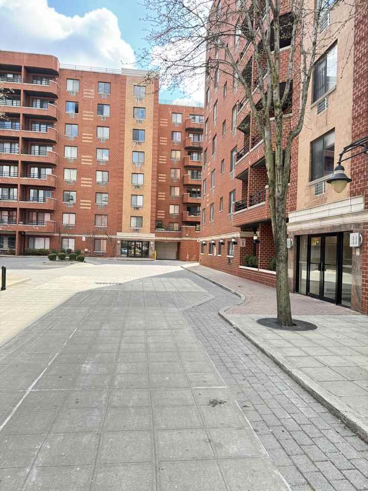 137-02 Northern Boulevard #5B
