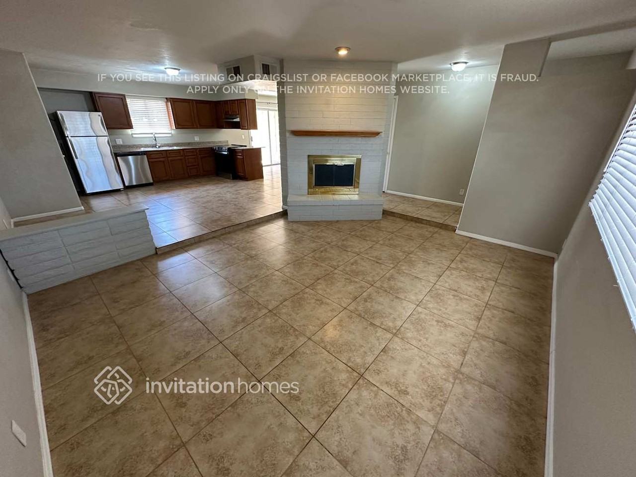 3225 S Albert Ave - Photo 3 of 17