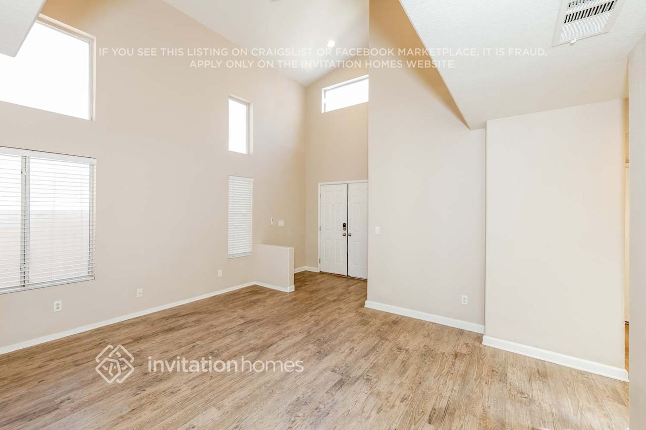 1729 Splinter Rock Way - Photo 6 of 18