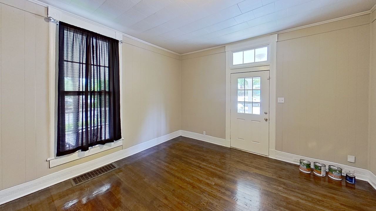 301 N Spring St #1 - Photo 3 of 5