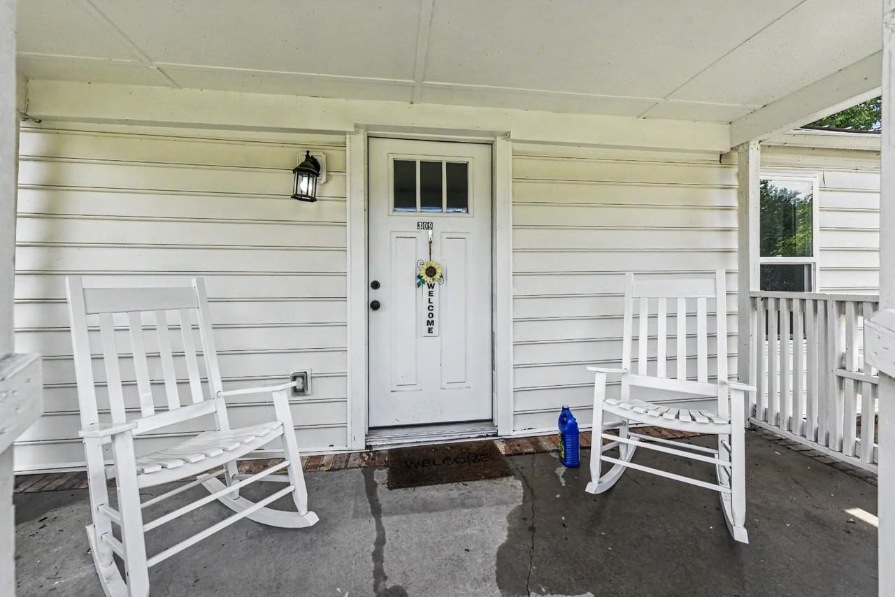 309 Farrell St - Photo 4 of 11