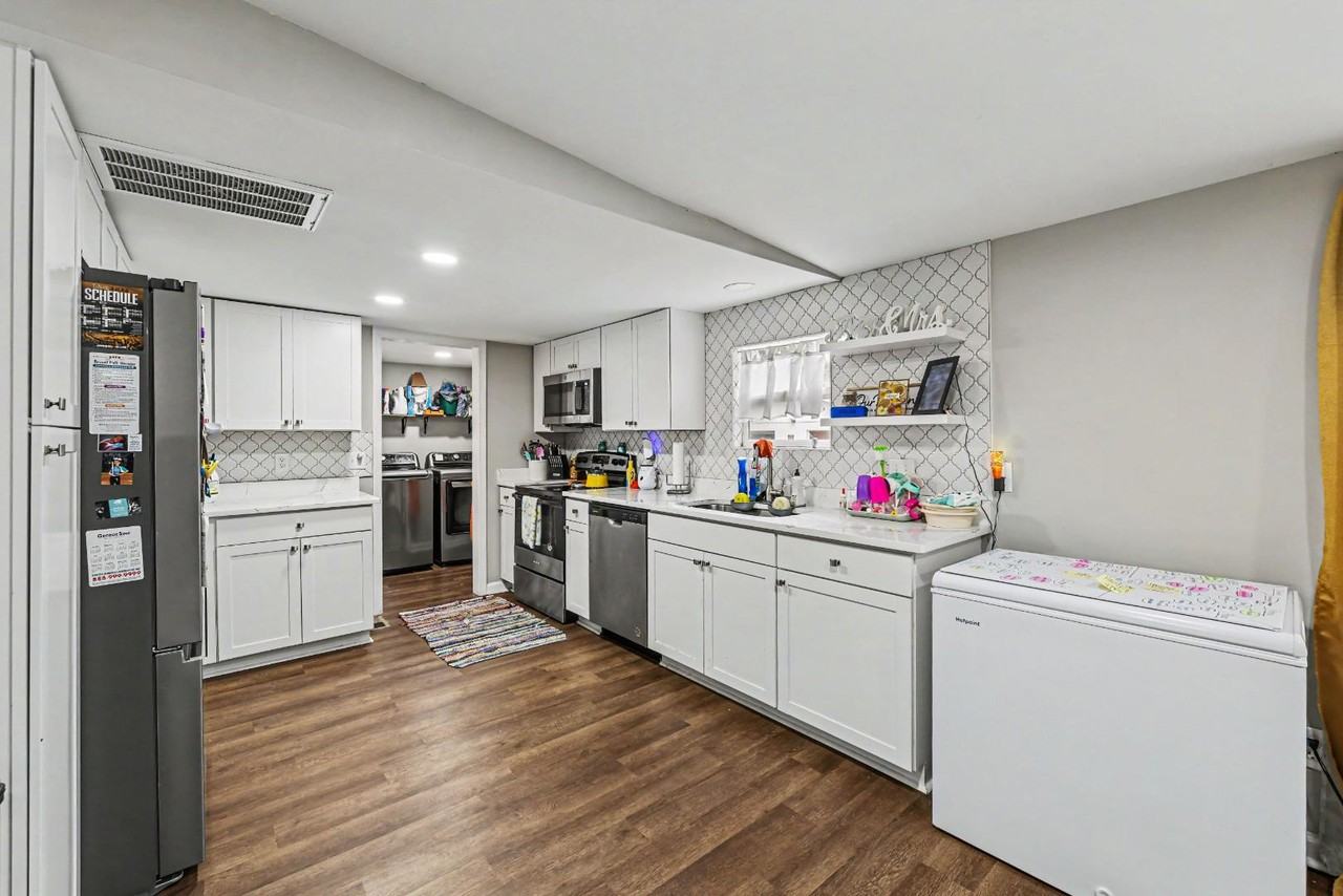 309 Farrell St - Photo 6 of 11