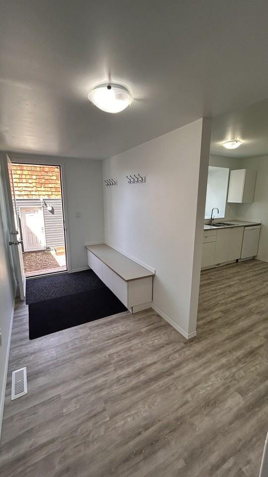 11354 53 St Nw - Photo 7 of 16