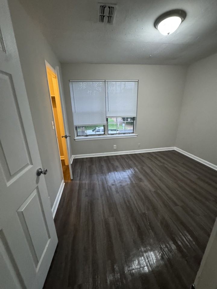 807 Holder Ct #1 - Photo 6 of 9