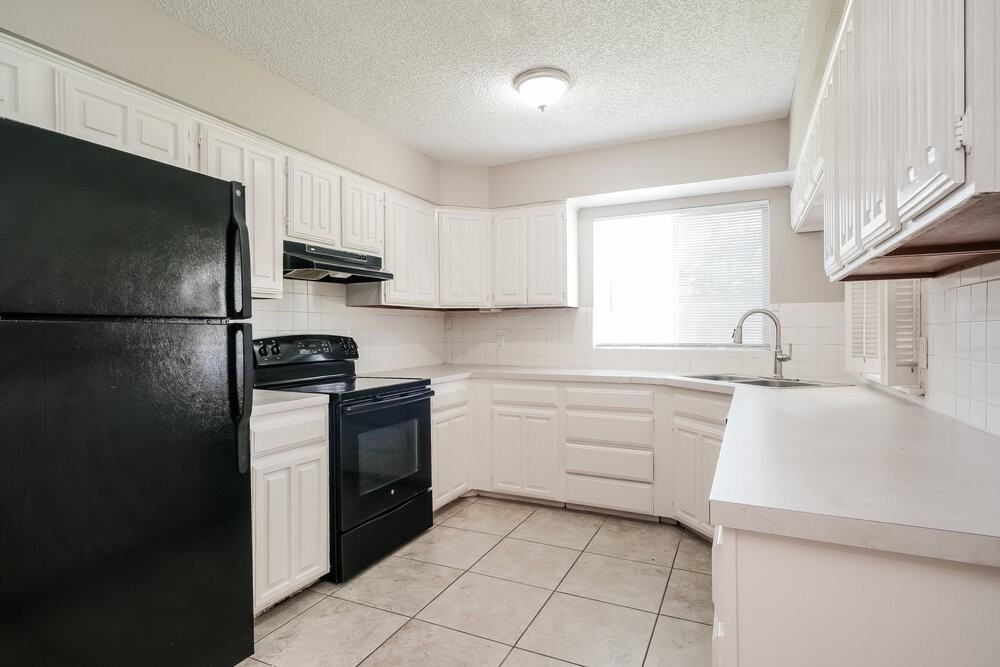 618 Thornwood Trl - Photo 7 of 16